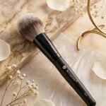 Grey Synthetic Fibers Easy Blender Small Brush For Makeup
